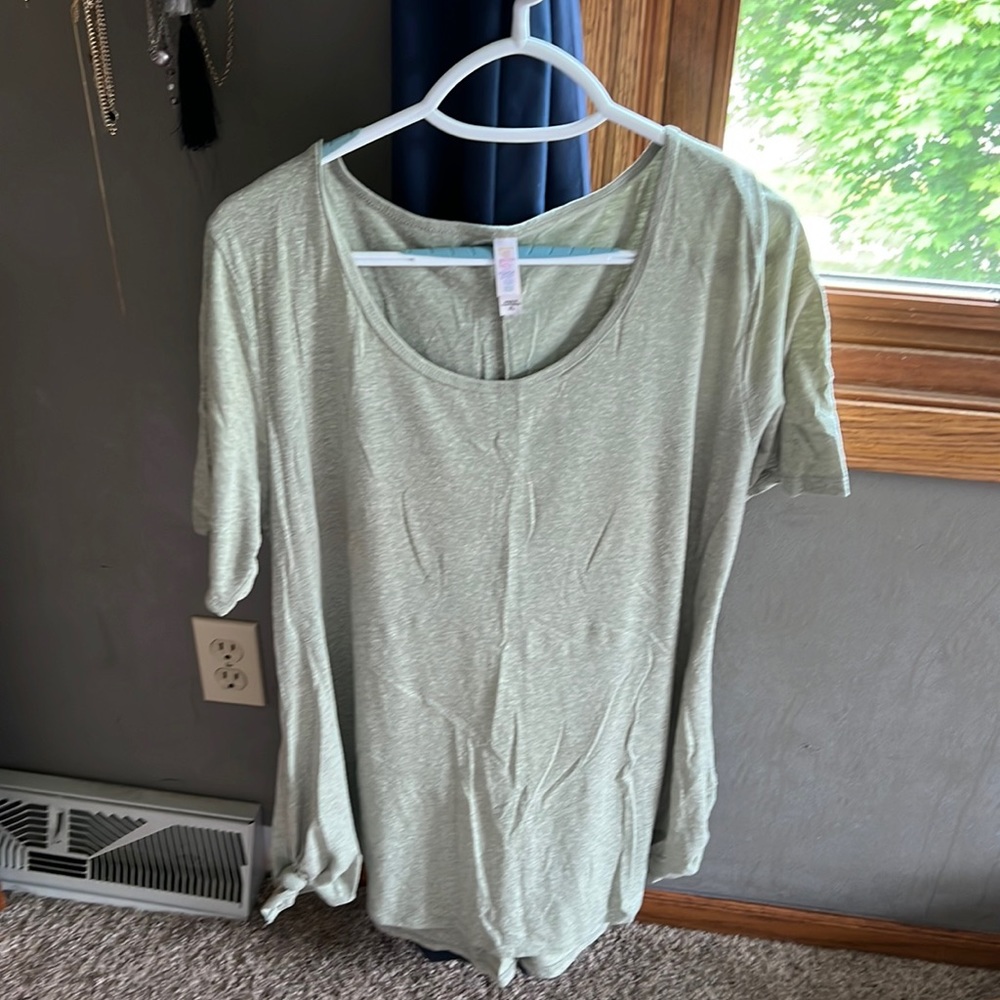 Heathered gray LulaRoe perfect T-shirt xl
